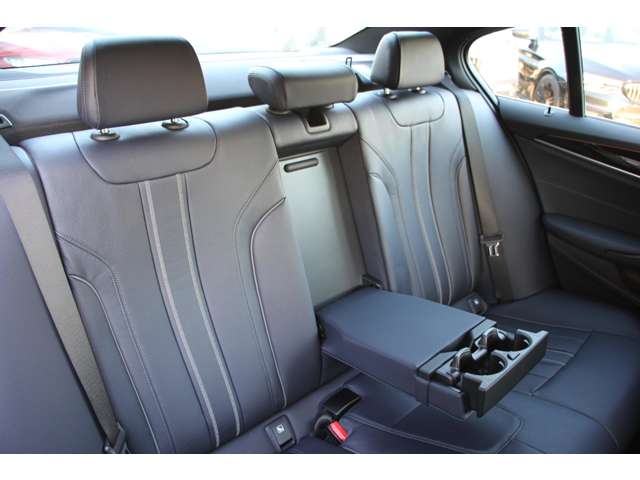 ＢＭＷ ５シリーズ ５３０Ｉ エディション ＭＩＳＳＩＯＮ ＩＭＰＯＳＳＩＢＬＥ R1年 (関東) 99