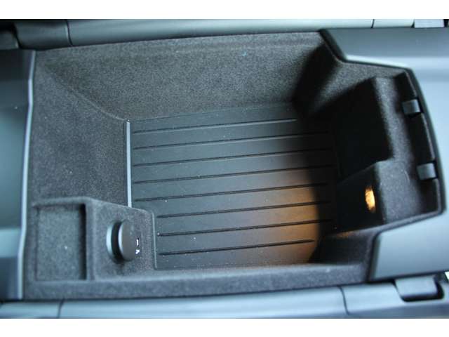 ＢＭＷ ５シリーズ ５３０Ｉ エディション ＭＩＳＳＩＯＮ ＩＭＰＯＳＳＩＢＬＥ R1年 (関東) 99