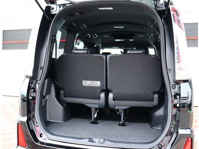 トヨタ ノア ２．０ ＳＩ ＷＸＢＩＩ R1年 (関東) 99