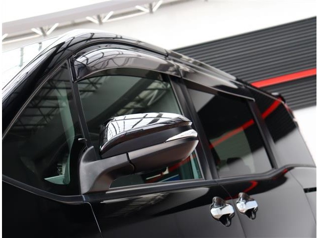 トヨタ ノア ２．０ ＳＩ ＷＸＢＩＩ R1年 (関東) 99