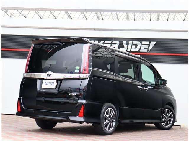 トヨタ ノア ２．０ ＳＩ ＷＸＢＩＩ R1年 (関東) 99