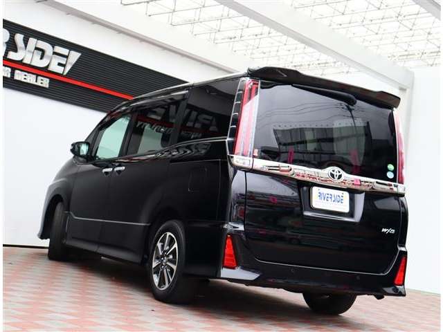 トヨタ ノア ２．０ ＳＩ ＷＸＢＩＩ R1年 (関東) 99