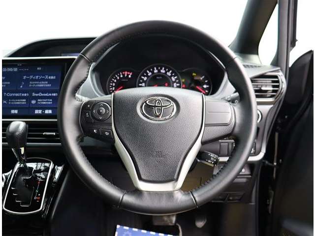 トヨタ ノア ２．０ ＳＩ ＷＸＢＩＩ R1年 (関東) 99