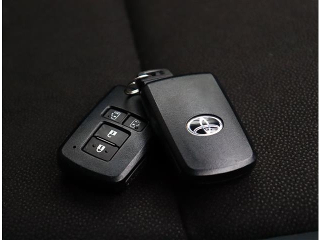 トヨタ ノア ２．０ ＳＩ ＷＸＢＩＩ R1年 (関東) 99