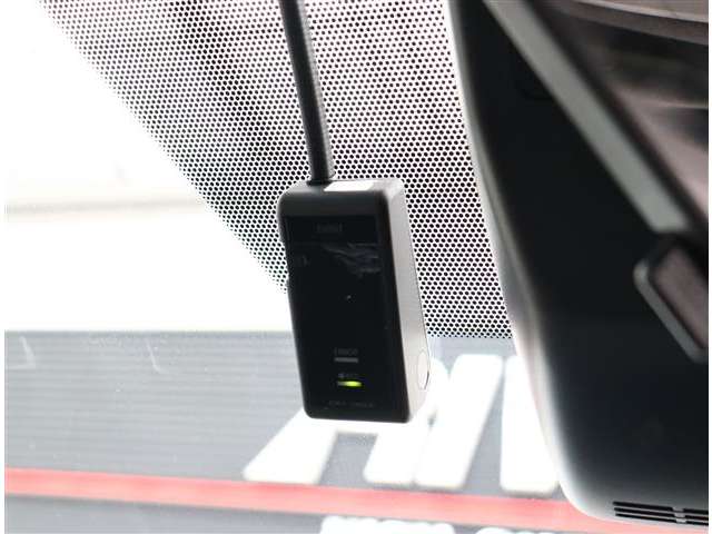 トヨタ ノア ２．０ ＳＩ ＷＸＢＩＩ R1年 (関東) 99