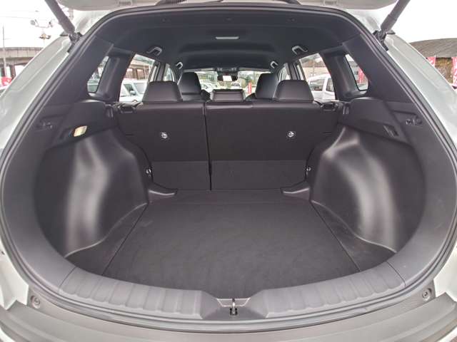 トヨタ カローラクロス　ハイブリッド １．８ ハイブリッド Ｚ R6年 (中国) 99