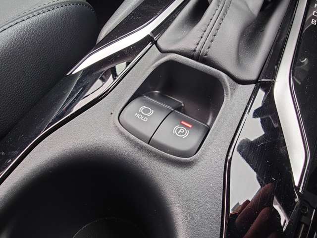 トヨタ カローラクロス　ハイブリッド １．８ ハイブリッド Ｚ R6年 (中国) 99