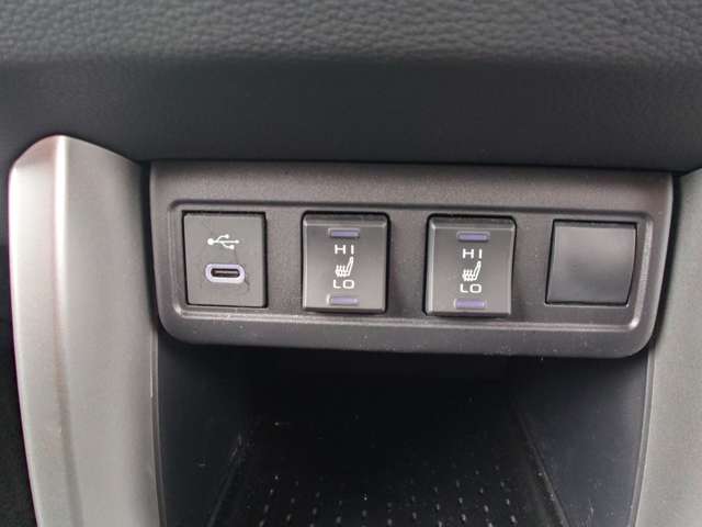 トヨタ カローラクロス　ハイブリッド １．８ ハイブリッド Ｚ R6年 (中国) 99