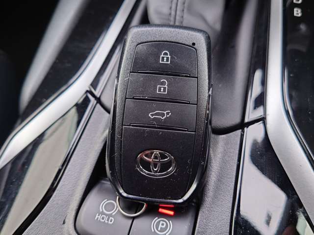 トヨタ カローラクロス　ハイブリッド １．８ ハイブリッド Ｚ R6年 (中国) 99