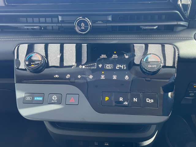 日産 セレナ １．４ Ｅ－４ＯＲＣＥ ハイウェイスターＶ ４ＷＤ R6年 (東北) 99