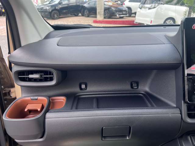 トヨタ シエンタ　ハイブリッド ハイブリッド １．５ Ｇ R6年 (九州・沖縄) 99