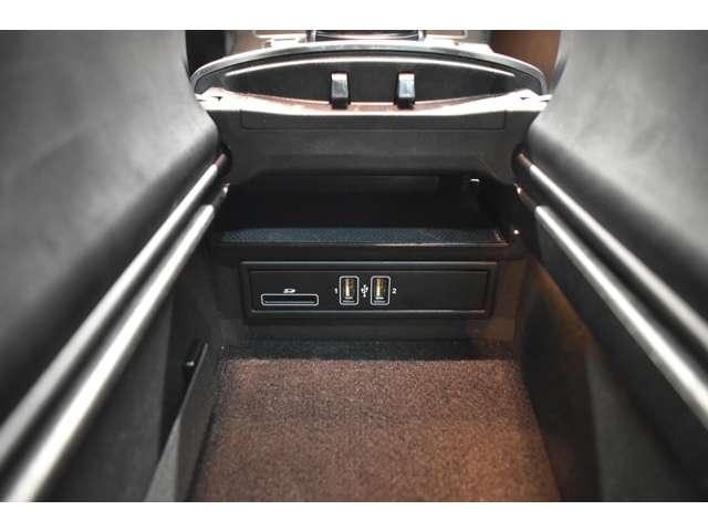 メルセデスベンツ Ｃクラス Ｃ２００ スポーツ エディション（本革仕様） H28年 (関東) 99