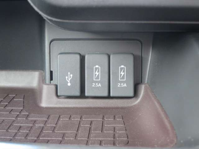 ホンダ Ｎ　ＢＯＸ カスタム ６６０ Ｌ ターボ R2年 (関東) 99