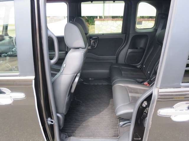 ホンダ Ｎ　ＢＯＸ カスタム ６６０ Ｌ ターボ R2年 (関東) 99