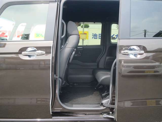 ホンダ Ｎ　ＢＯＸ カスタム ６６０ Ｌ ターボ R2年 (関東) 99