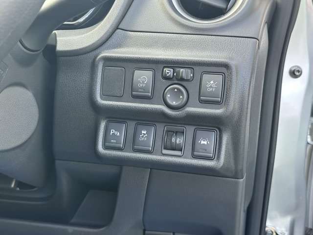 日産 ノート １．２ Ｘ R1年 (東海) 99