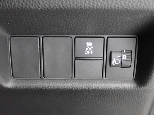 ホンダ フィット　ハイブリッド １．５ Ｅ：ＨＥＶ ホーム R5年 (関東) 99