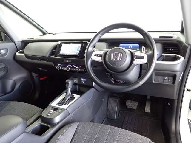 ホンダ フィット　ハイブリッド １．５ Ｅ：ＨＥＶ ホーム R5年 (関東) 99