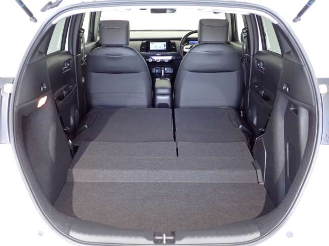 ホンダ フィット　ハイブリッド １．５ Ｅ：ＨＥＶ ホーム R5年 (関東) 99