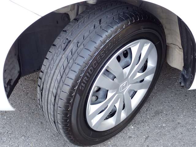 ホンダ フィット　ハイブリッド １．５ Ｅ：ＨＥＶ ホーム R5年 (関東) 99