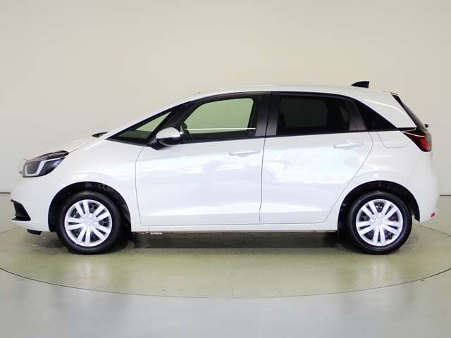 ホンダ フィット　ハイブリッド １．５ Ｅ：ＨＥＶ ホーム R5年 (関東) 99