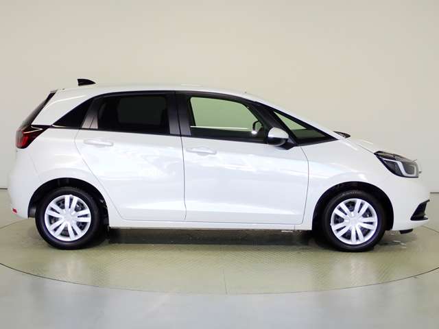ホンダ フィット　ハイブリッド １．５ Ｅ：ＨＥＶ ホーム R5年 (関東) 99