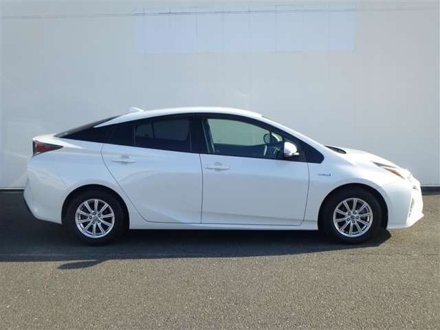 トヨタ プリウス １．８ Ｓ セーフティ プラス H29年 (東北) 99