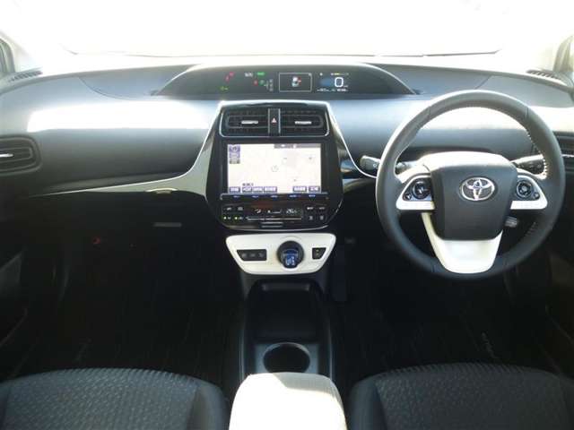 トヨタ プリウス １．８ Ｓ セーフティ プラス H29年 (東北) 99