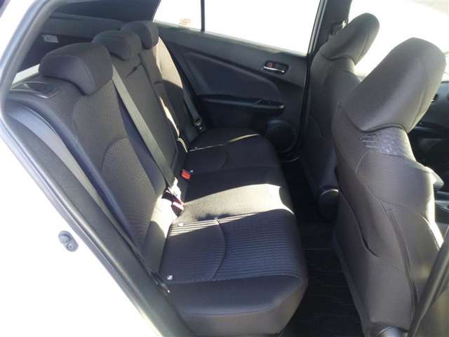 トヨタ プリウス １．８ Ｓ セーフティ プラス H29年 (東北) 99