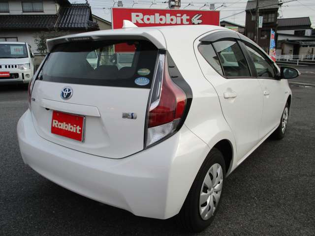 トヨタ アクア １．５ Ｌ H28年 (中国) 99