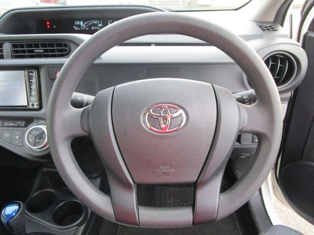 トヨタ アクア １．５ Ｌ H28年 (中国) 99