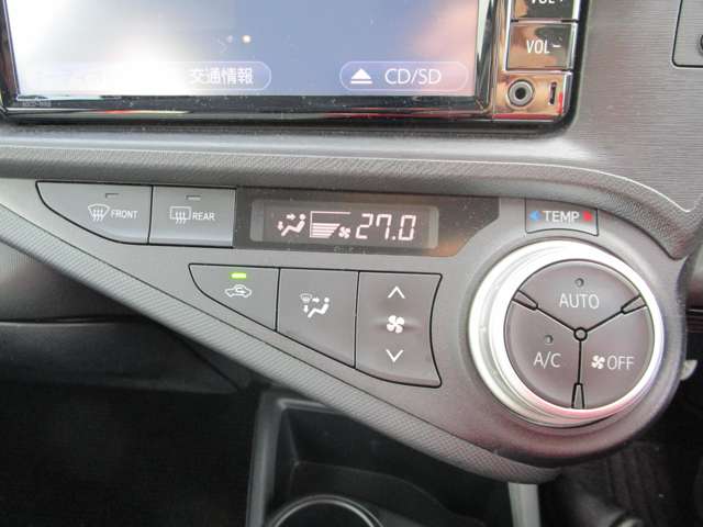 トヨタ アクア １．５ Ｌ H28年 (中国) 99