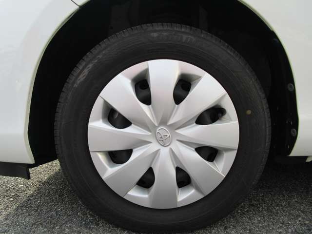 トヨタ アクア １．５ Ｌ H28年 (中国) 99