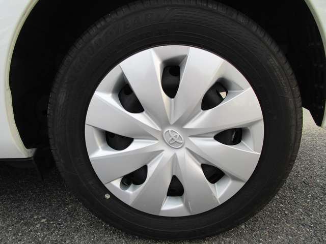 トヨタ アクア １．５ Ｌ H28年 (中国) 99