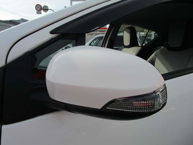 トヨタ アクア １．５ Ｌ H28年 (中国) 99