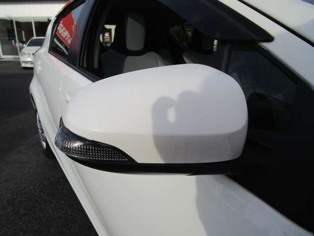 トヨタ アクア １．５ Ｌ H28年 (中国) 99