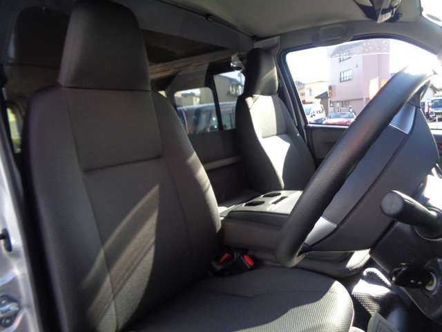 トヨタ ハイエースバン ２．０ ＤＸ ロング ＧＬパッケージ R2年 (中国) 99