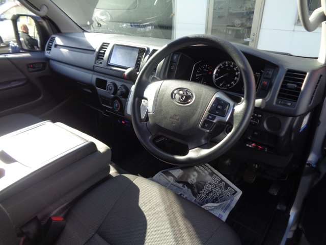 トヨタ ハイエースバン ２．０ ＤＸ ロング ＧＬパッケージ R2年 (中国) 99