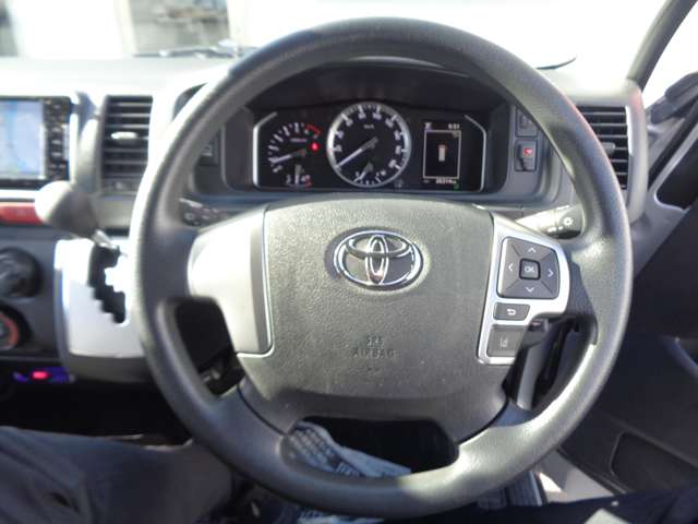 トヨタ ハイエースバン ２．０ ＤＸ ロング ＧＬパッケージ R2年 (中国) 99