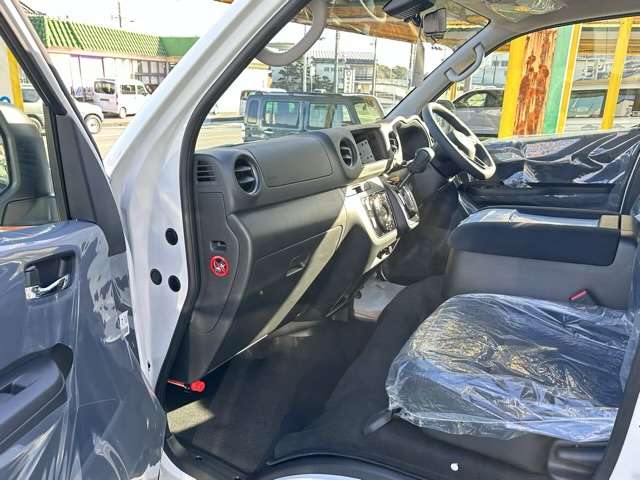 日産 キャラバンバン ２．４ プレミアムＧＸ ロングボディ ディーゼルターボ R6年 (東海) 99