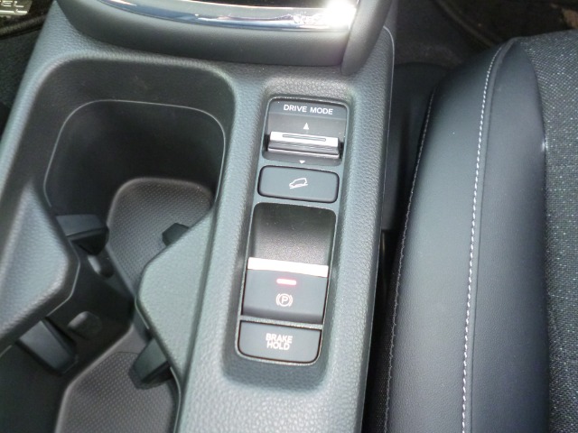 ホンダ ヴェゼル １．５ Ｅ：ＨＥＶ Ｚ R3年 (東北) 99