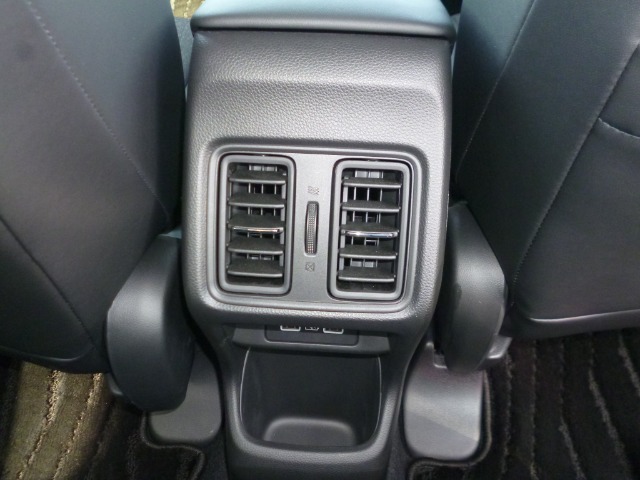 ホンダ ヴェゼル １．５ Ｅ：ＨＥＶ Ｚ R3年 (東北) 99