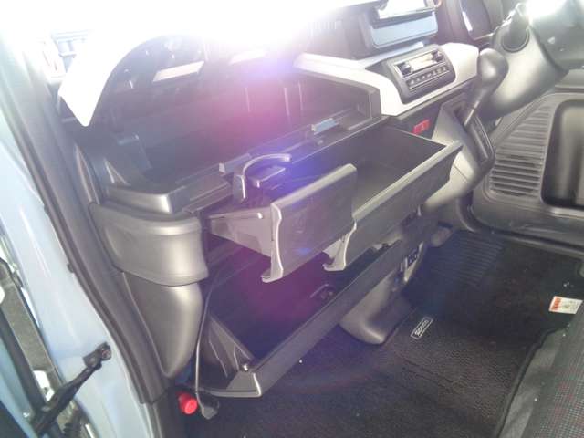 スズキ スペーシア ６６０ ハイブリッド Ｇ ４ＷＤ R3年 () 99