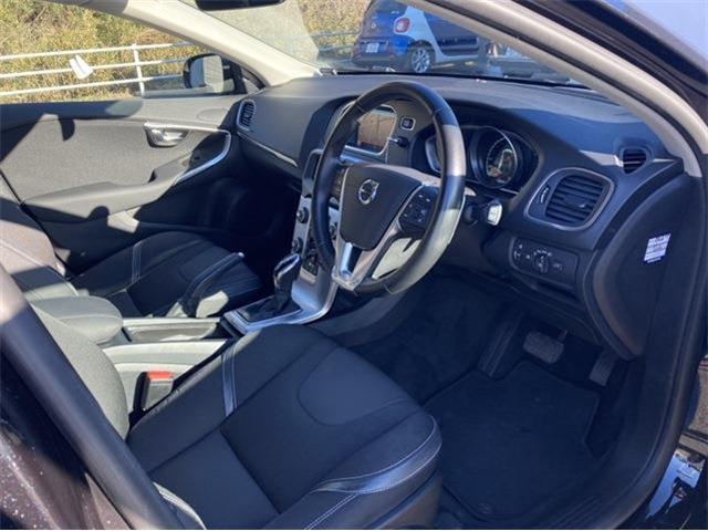 ボルボ Ｖ４０ Ｄ４ ダイナミック エディション ディーゼルターボ H30年 (東北) 99
