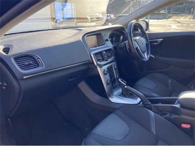 ボルボ Ｖ４０ Ｄ４ ダイナミック エディション ディーゼルターボ H30年 (東北) 99