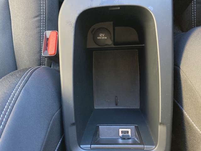 ボルボ Ｖ４０ Ｄ４ ダイナミック エディション ディーゼルターボ H30年 (東北) 99