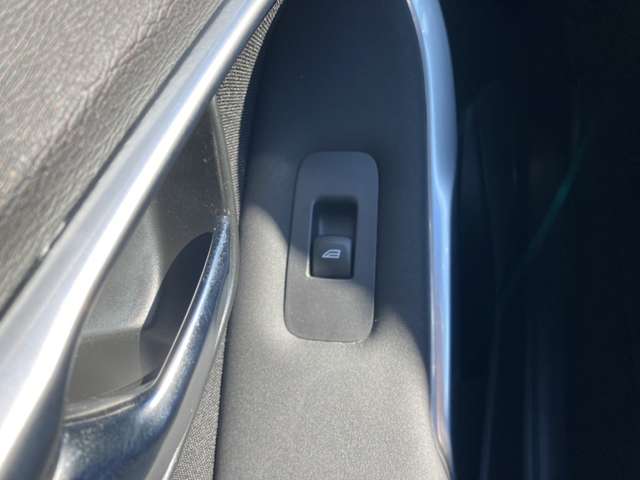 ボルボ Ｖ４０ Ｄ４ ダイナミック エディション ディーゼルターボ H30年 (東北) 99