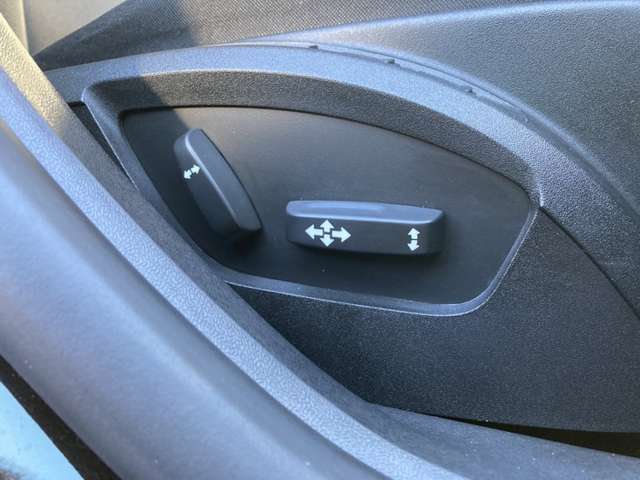 ボルボ Ｖ４０ Ｄ４ ダイナミック エディション ディーゼルターボ H30年 (東北) 99