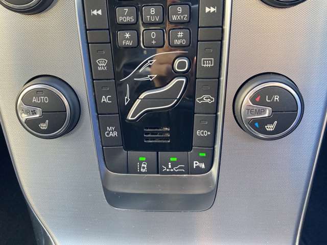 ボルボ Ｖ４０ Ｄ４ ダイナミック エディション ディーゼルターボ H30年 (東北) 99