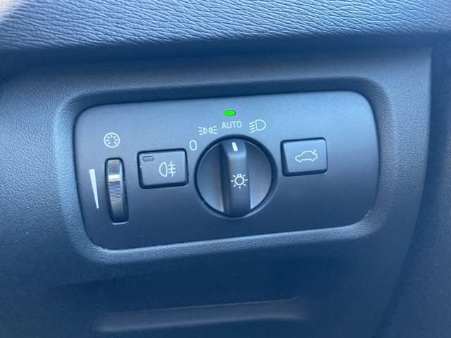 ボルボ Ｖ４０ Ｄ４ ダイナミック エディション ディーゼルターボ H30年 (東北) 99